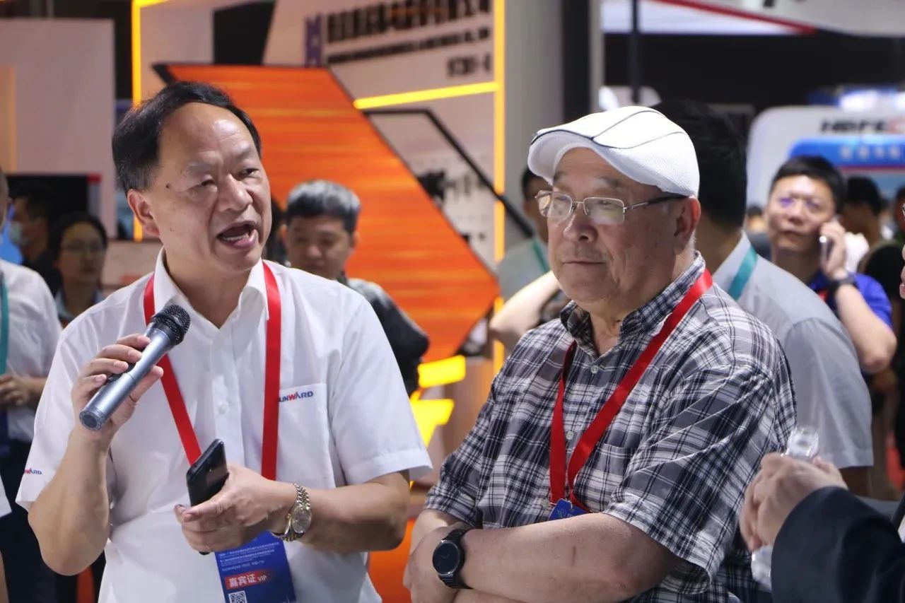 中铁糖果派对官网亮相首届广州大湾区国际轨道交通工业生长论坛暨展览会