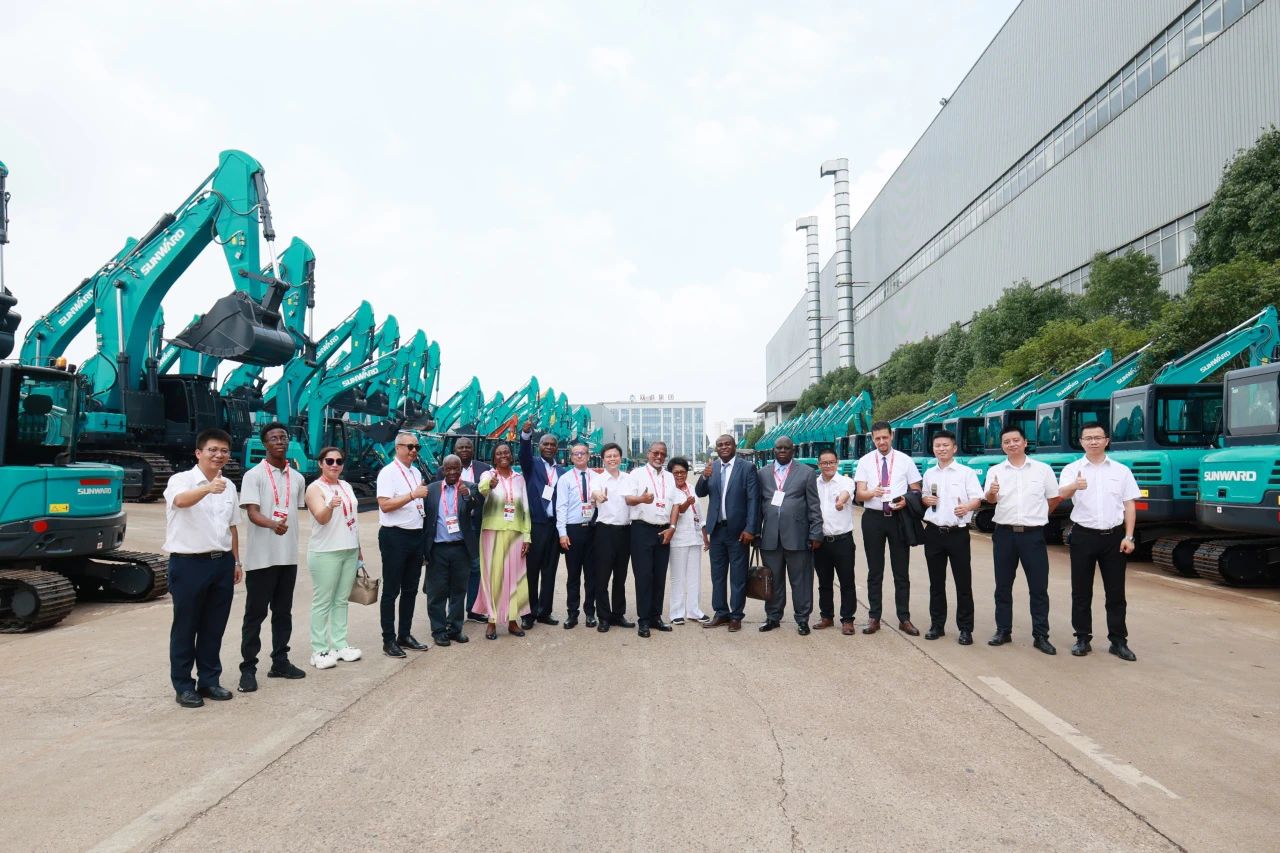 �зǾ�óչ����Բ����Ļ���ǹ��ɶԹ���������д�ԷǺ�����ƪ