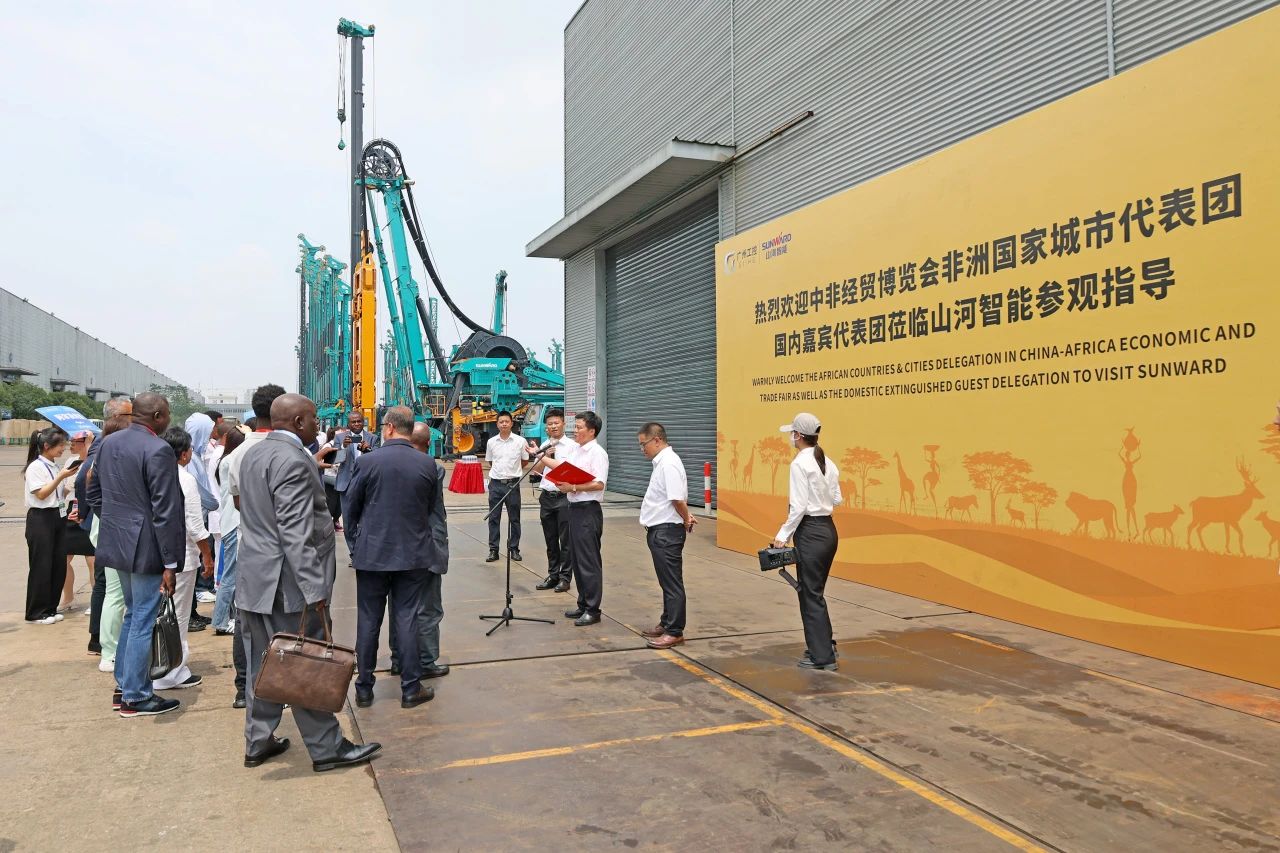 �зǾ�óչ����Բ����Ļ���ǹ��ɶԹ���������д�ԷǺ�����ƪ