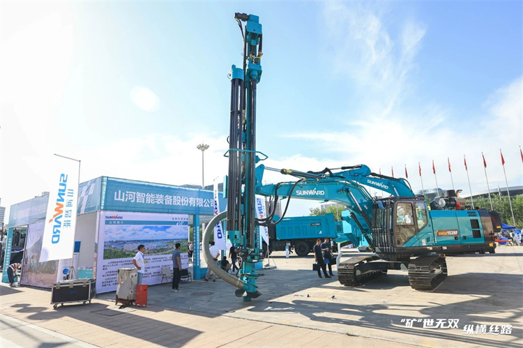 ��������˫���ݺ�˿·���ǹ��ɶԹ������������ʮ�����½����ʿ�ҵ��װ��չ����