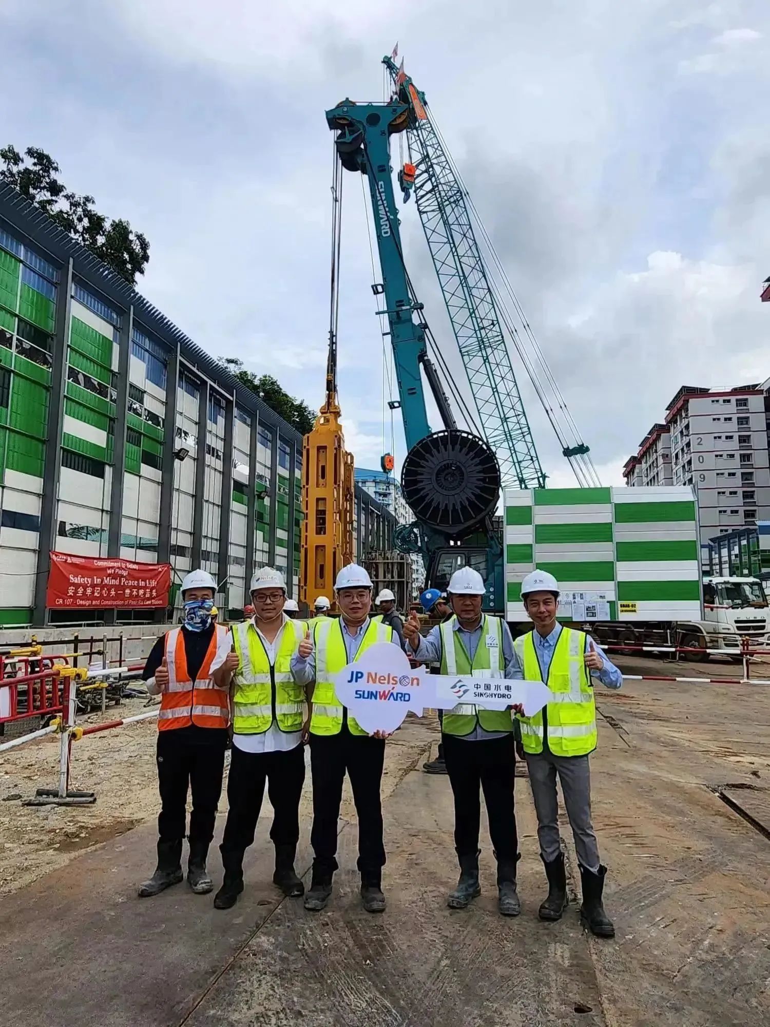 �������ڹ����ش󹤳̣��ǹ��ɶԹ�������Һѹץ��ʵ������Ȧ��