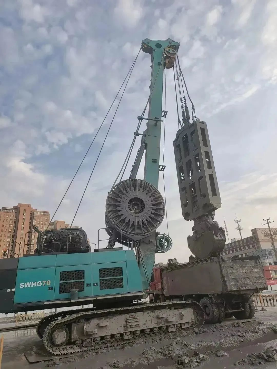 �������ڹ����ش󹤳̣��ǹ��ɶԹ�������Һѹץ��ʵ������Ȧ��