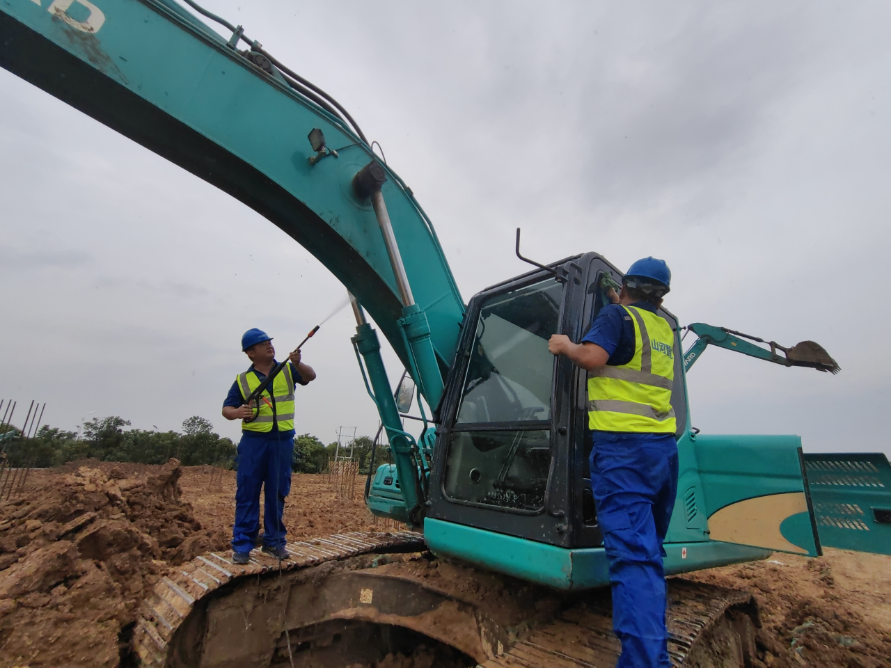 һ�ߡ��ȡ��� | רҵ�ۺ���ר�������ǹ��ɶԹ��������ھ������������һֱ��·��