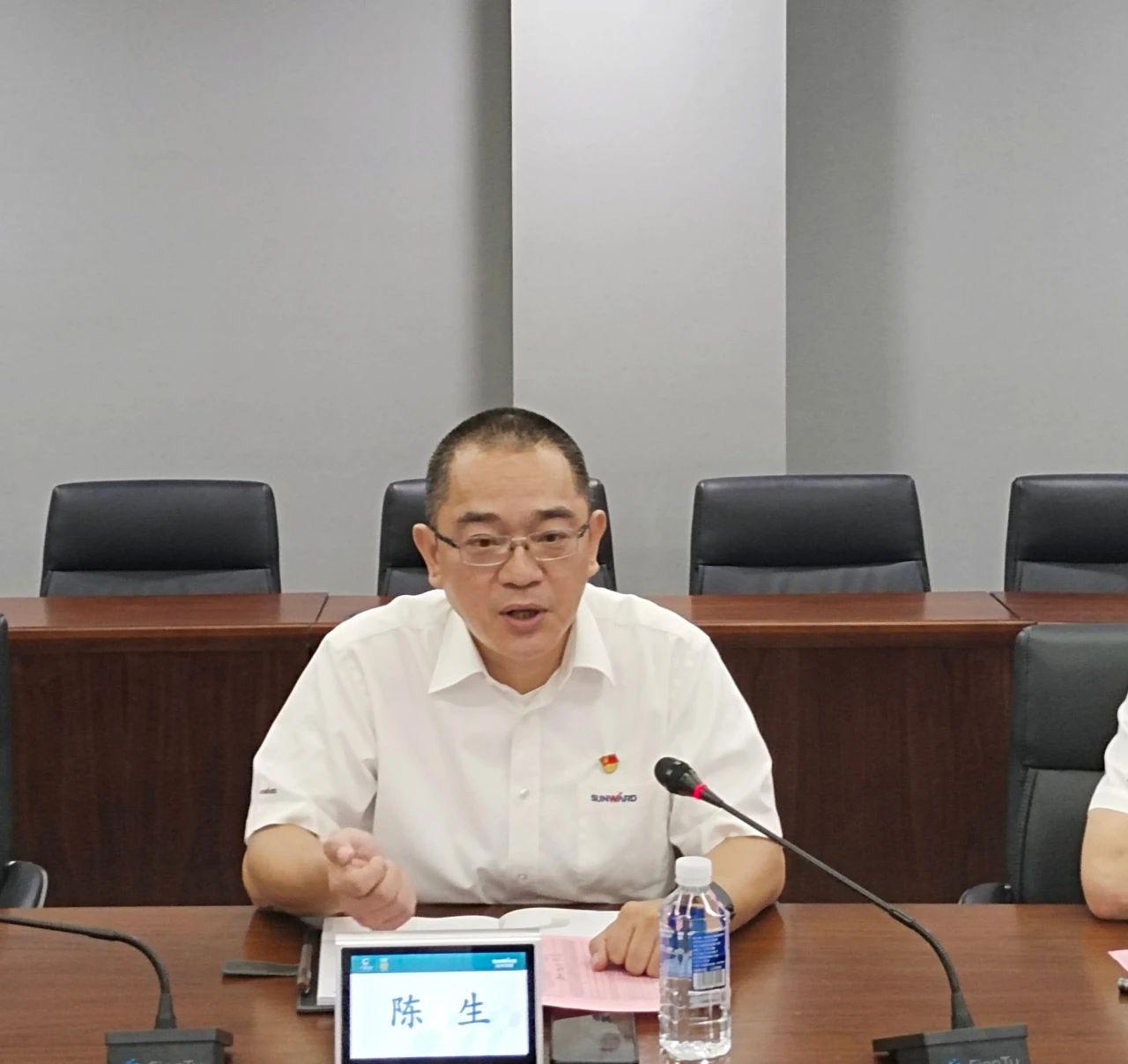 ��������������δ�����ⳡӦ���ҵ��Ա����̸������ů����֪�ģ�