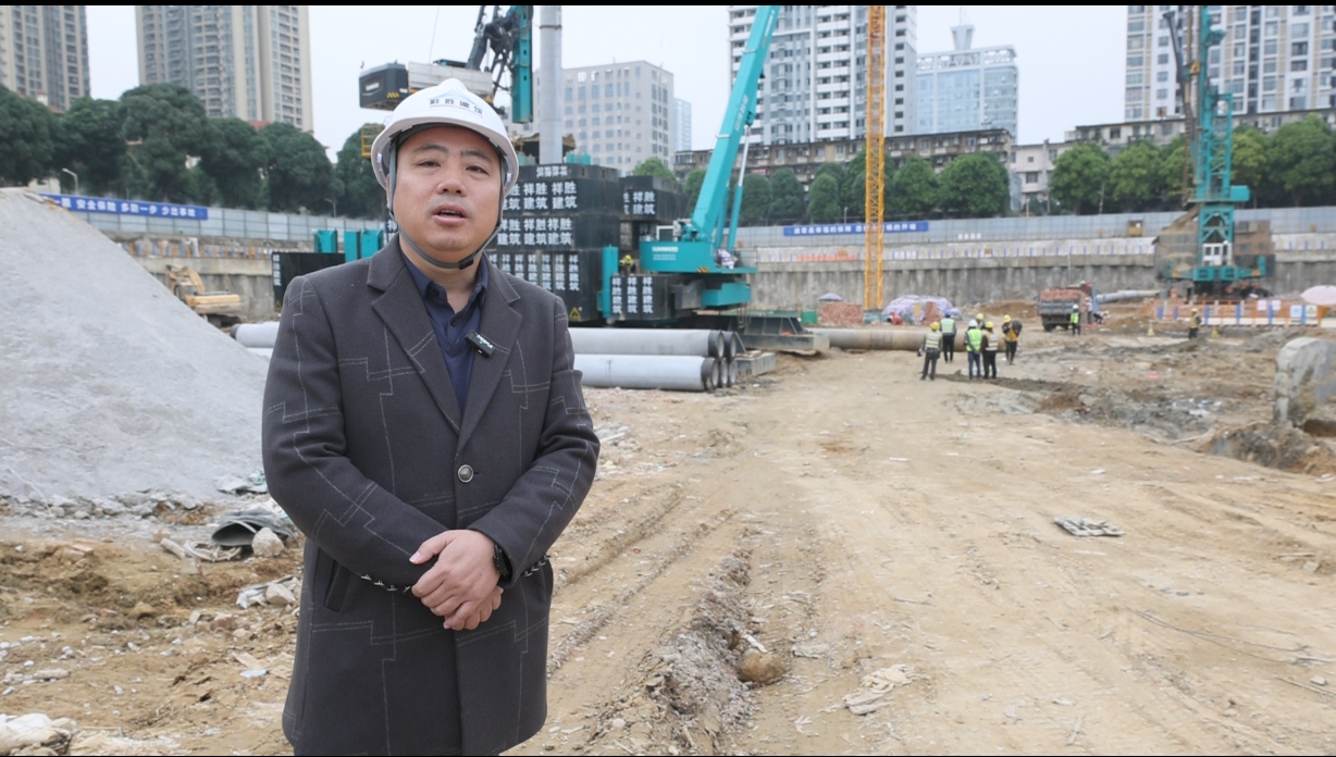 ���̾��ˡ����������ǹ��ɶԹ�����������ʽ����ѹ׮���������̳ǡ�����������Ŀ