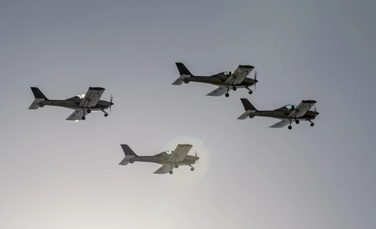 Ñëý¾Û½¹£¡Ò»Æð¼ûÖ¤Ê×½ìÑÇÖÞͨÓú½¿ÕÕ¹ÉϵÄÌǹûÅɶԹÙÍø·ç·¶