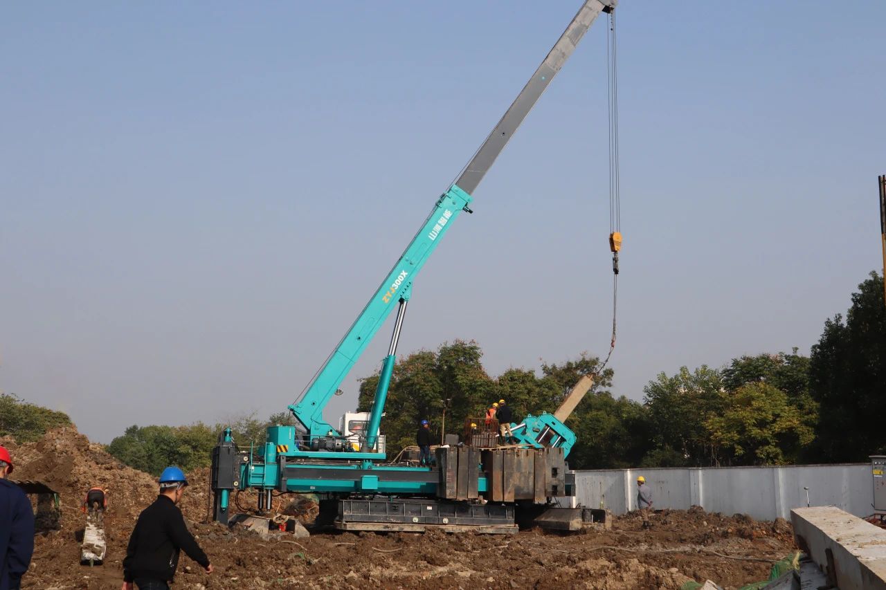 ¡°ÌǹûÅɶԹÙÍøÂÌ¡±ÉÁׯÎ÷×ÓºþÅÏ£¡ÌǹûÅɶԹÙÍøÖÇÄÜZYJ300Xб׮ѹ׮»úÇ¿ÊÆÀ´Ï®