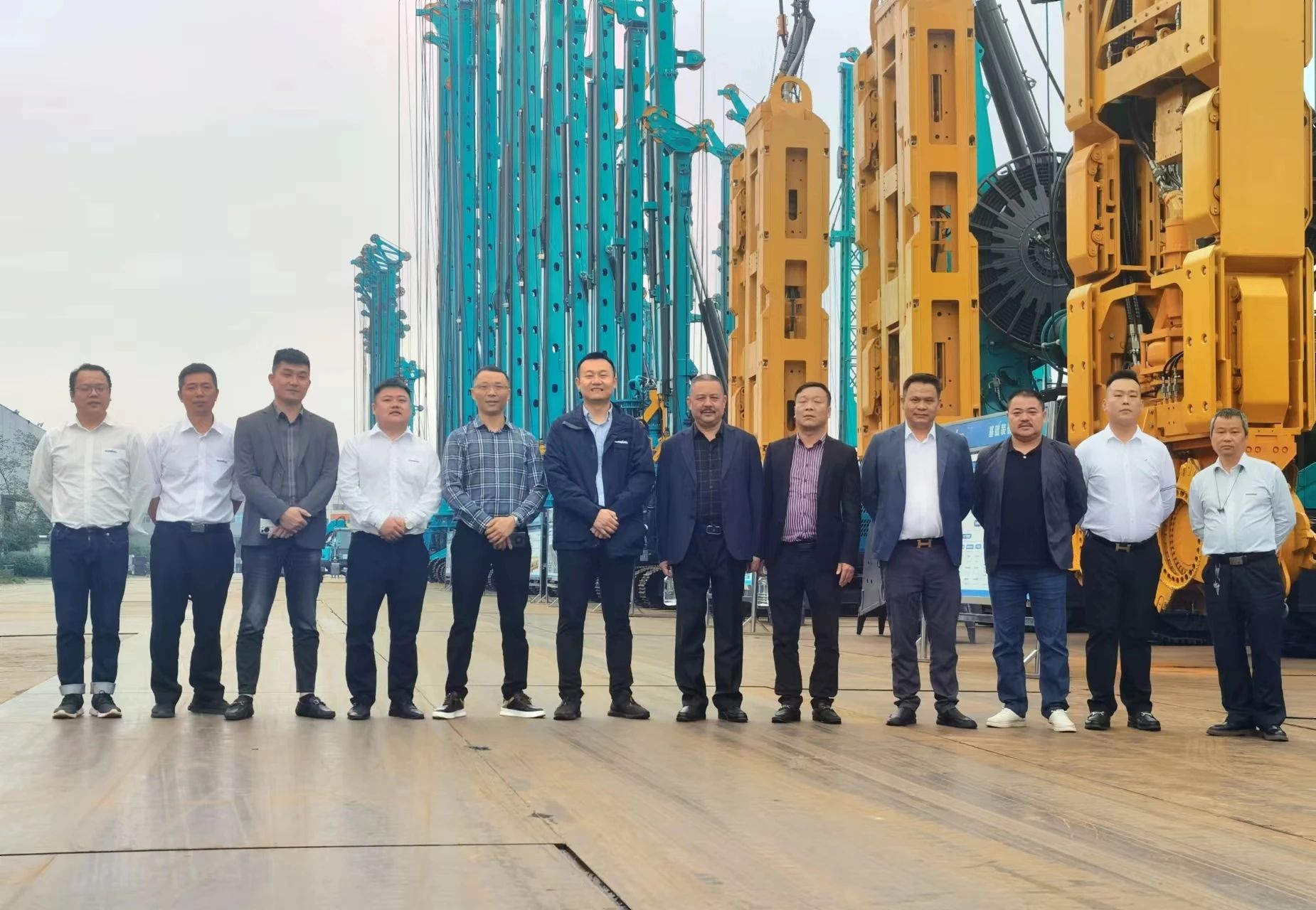 ��ҵ�϶���ů�����ֳ�ǩ��20̨����������ǹ��ɶԹ�������Я�ֺ��Ͽ�ţ�������ҵ�����Ŀ����