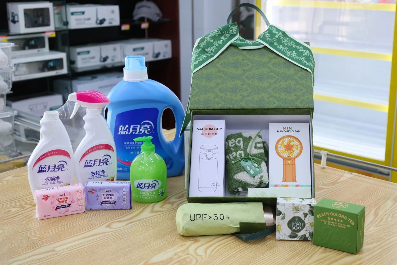 ���˶�����ഺ���ǹ��ɶԹ������ܿ�չ�����ˡ������Ͷ���Ů�����������˶�