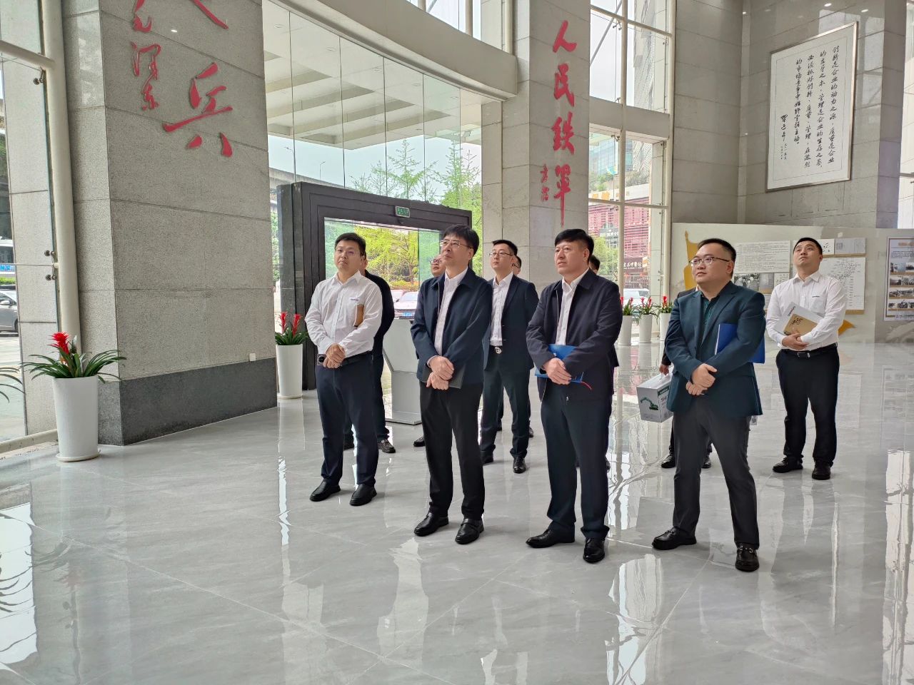 ˳Ӧ��������׷���º������ǹ��ɶԹ������ܵ���������ʮ����