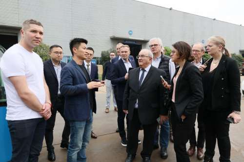 �ǹ��ɶԹ���-׷�󿵽�,����һ������