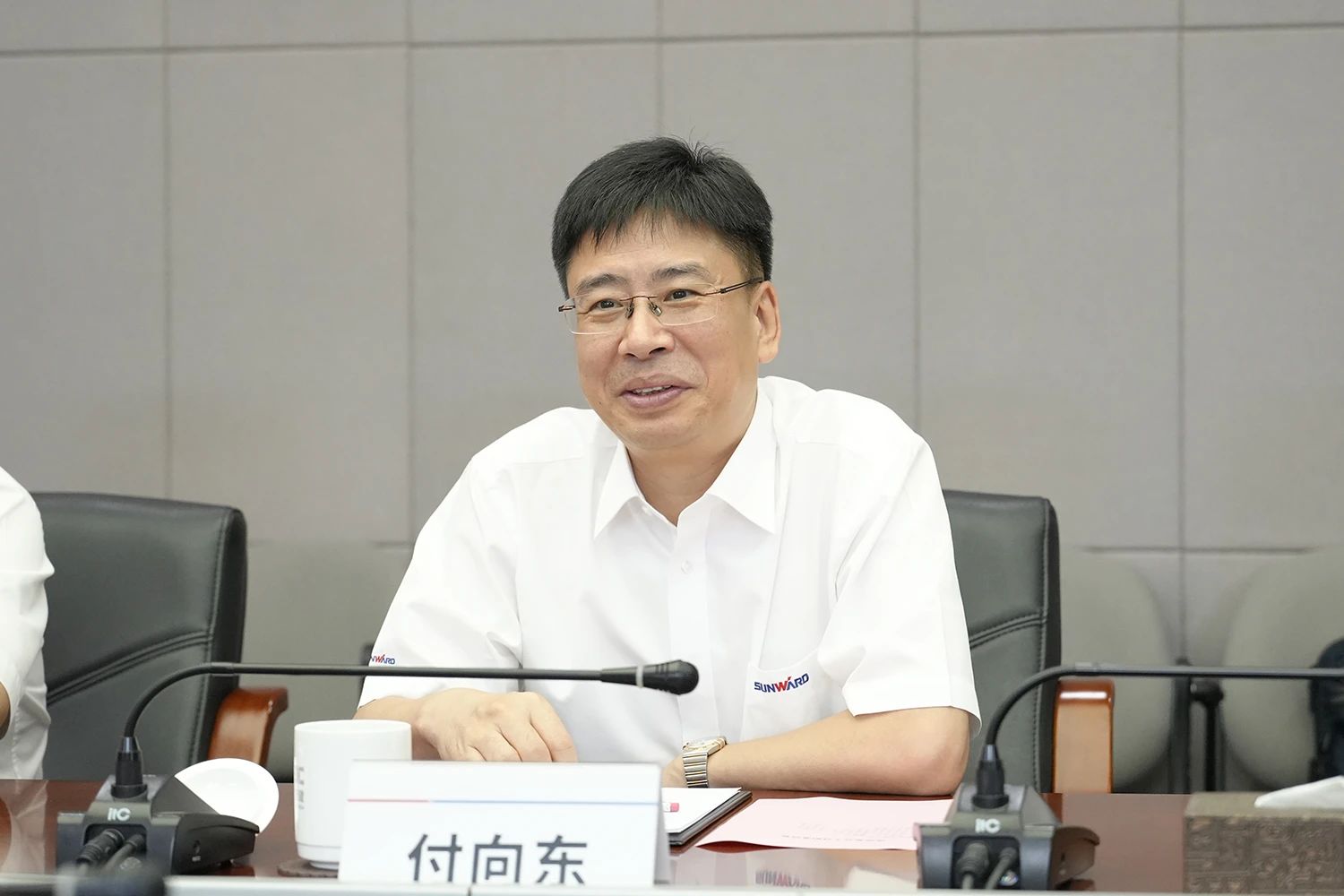 ����һ���߽��������ɷ����޹�˾����������ƪ��