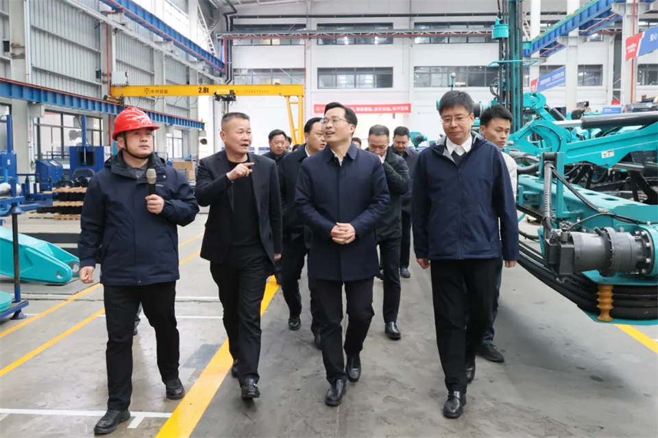 蒋红波走访调研糖果派对官网智能