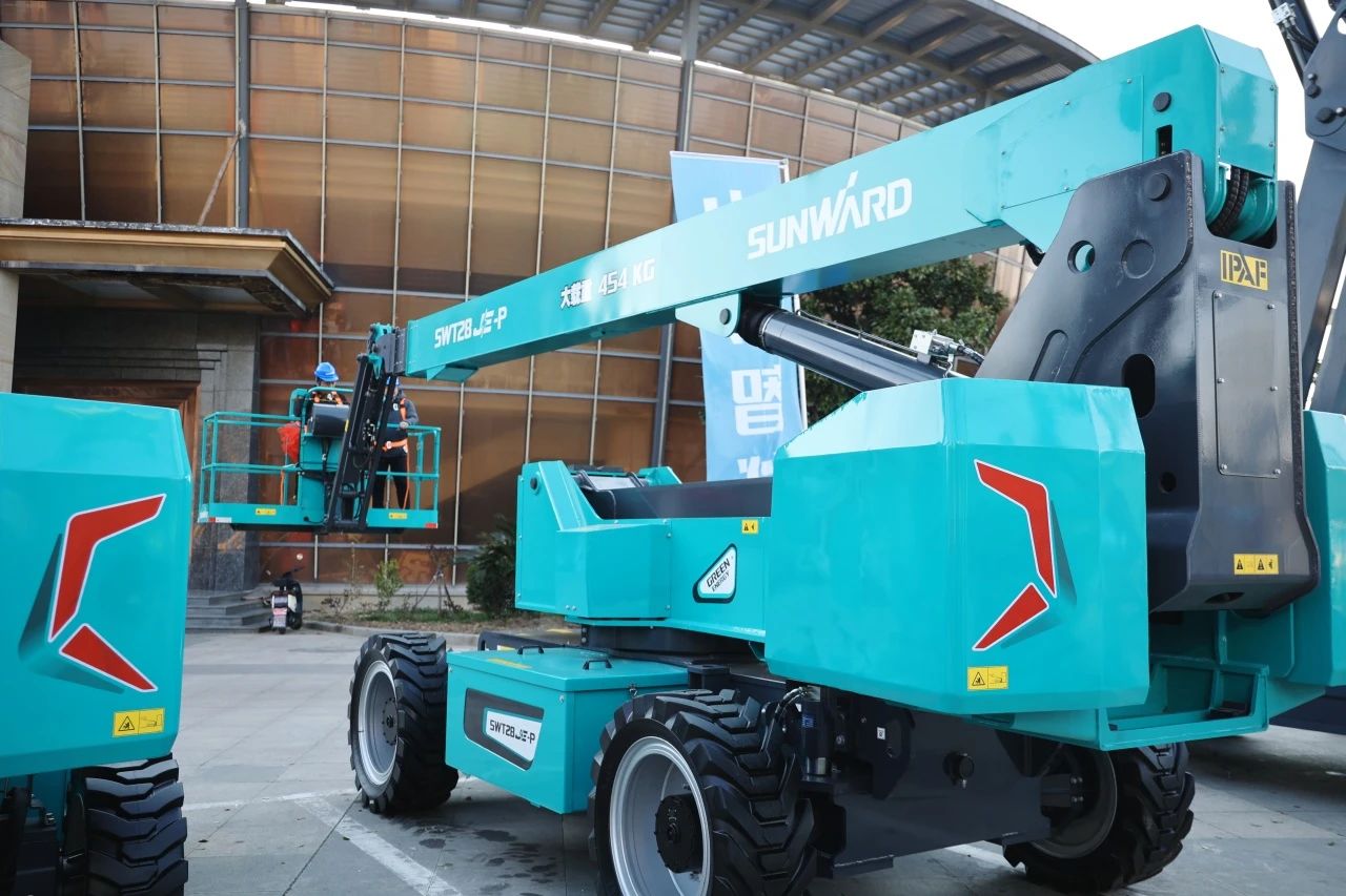 �ǡ��ߡ����¡����ǹ��ɶԹ�����������ھŽ����¸߿���ҵƽ̨���޴��