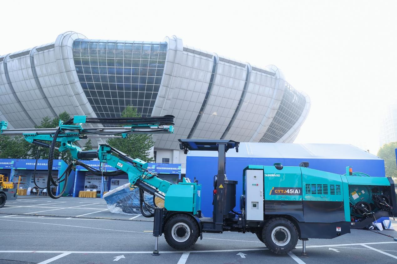 �ǹ��ɶԹ�������Я���¾��̨��������Ͽ�ɽ�����еչ