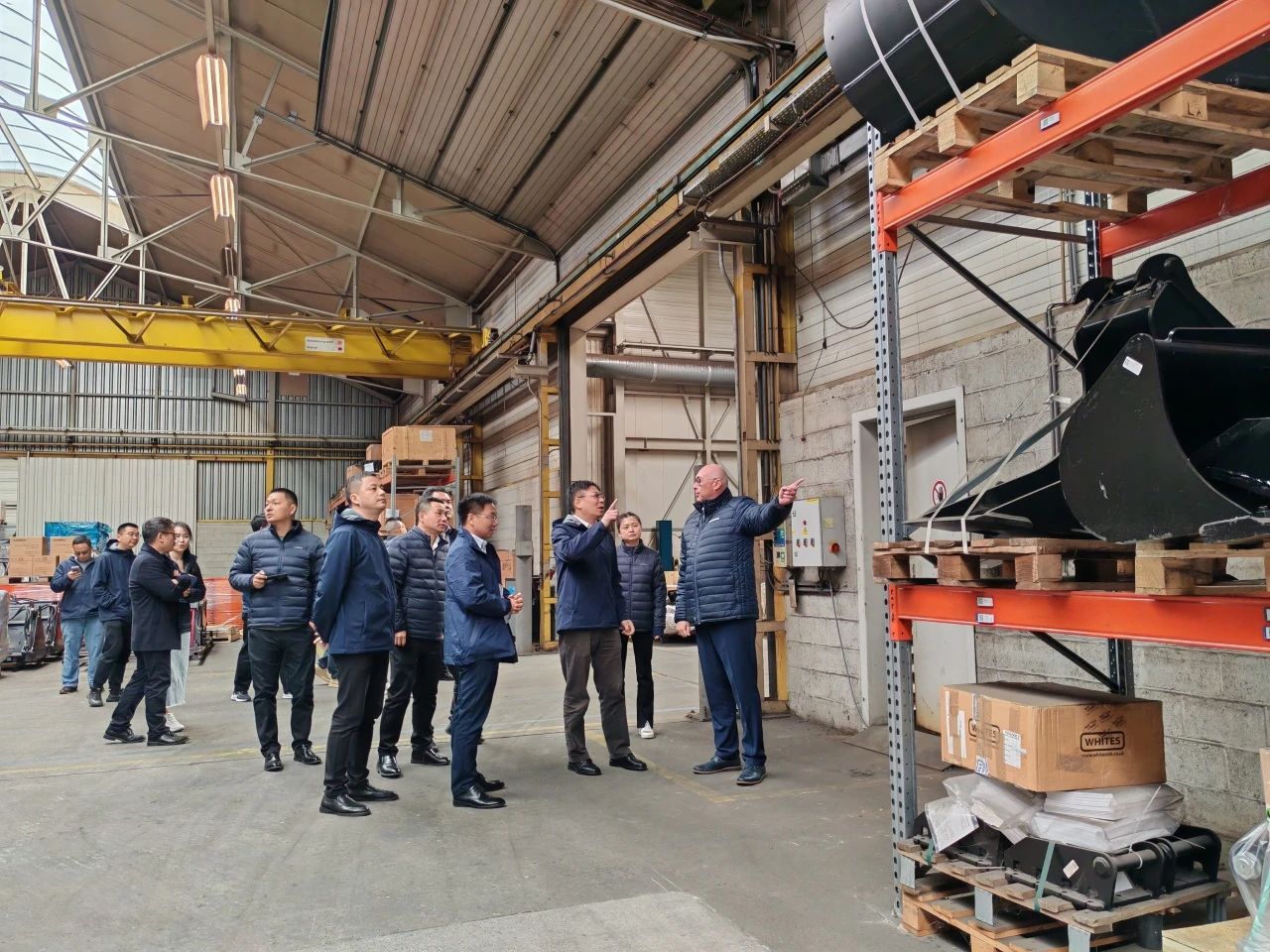 糖果派对官网智能董事长付向东带队赴欧洲子公司考察调研