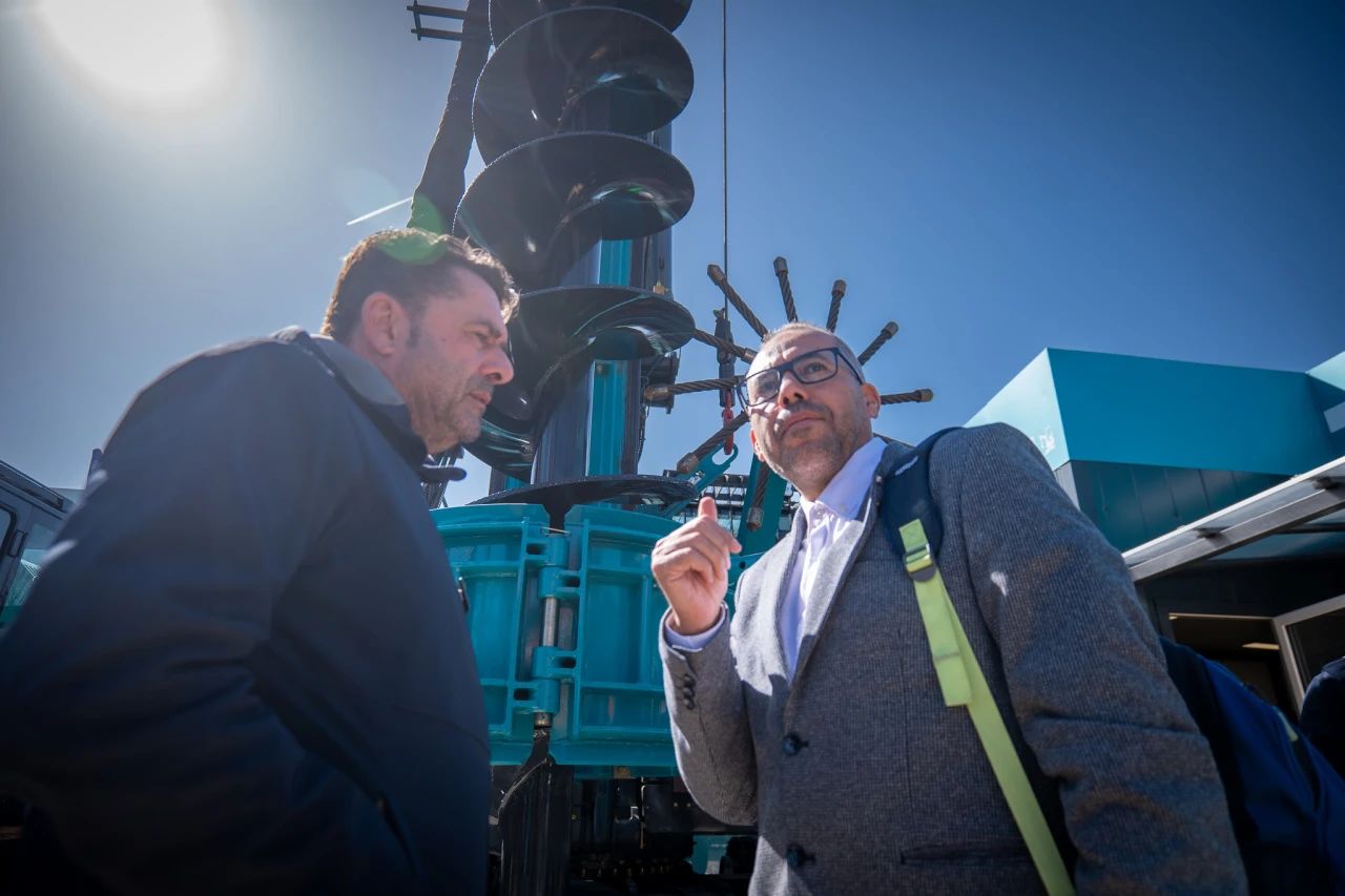 ÌǹûÅɶԹÙÍøÖÇÄܶʳ¤¸¶Ïò¶«£ºÒÔÂÌÉ«ÖÇÔìÓëÈ«ÇòÕ½ÂÔ½âËøÖйú¹¤³Ì»úеµÄ½ø½×ÃÜÂë