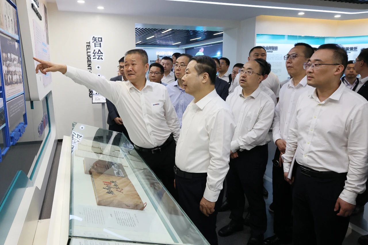 ���ܿعɼ��ŵ�ί��ǡ����³��������ʶӵ����ǹ��ɶԹ�������