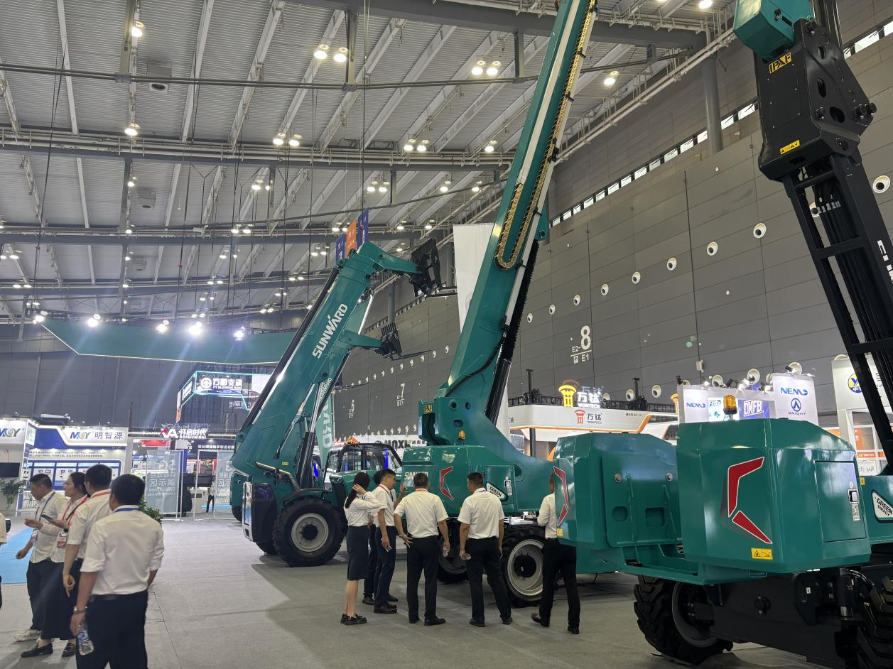 2025 CICEE | �ǹ��ɶԹ�������SWT34JE-P�綯ֱ��ʽ�߿���ҵƽ̨�ذ�������