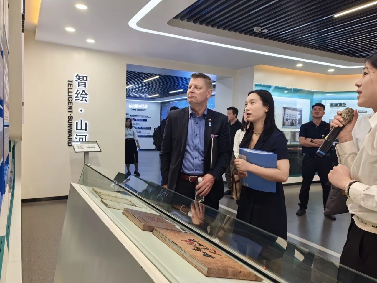 ����פ����ʹ��������޵����ǹ��ɶԹ�������