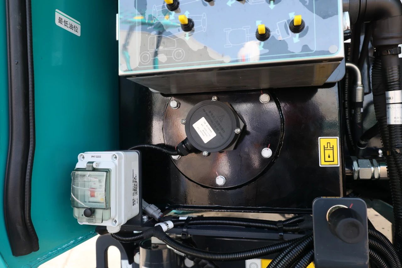 ÊÖÒÕбê¸Ë£¡ÌǹûÅɶԹÙÍøÖÇÄÜSWA22J-P²ñ¶¯Çú±Ûʽ¸ß¿Õ×÷ҵƽ̨ÏÂÏߣ¡