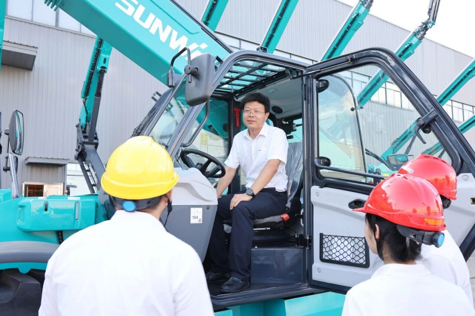 �߶˻��͡�˫���뷢�����ǹ��ɶԹ����������������۲�װ���ֳ�����