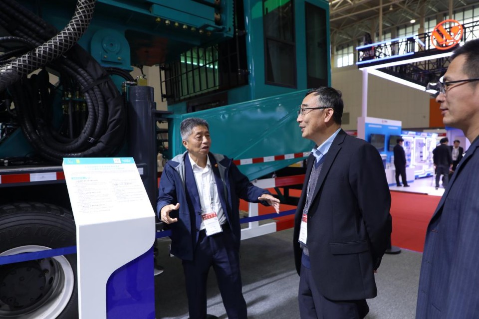 糖果派对官网智能携手“战略合作伙伴”中国煤炭地质总局精彩亮相2025中国国际矿业大会