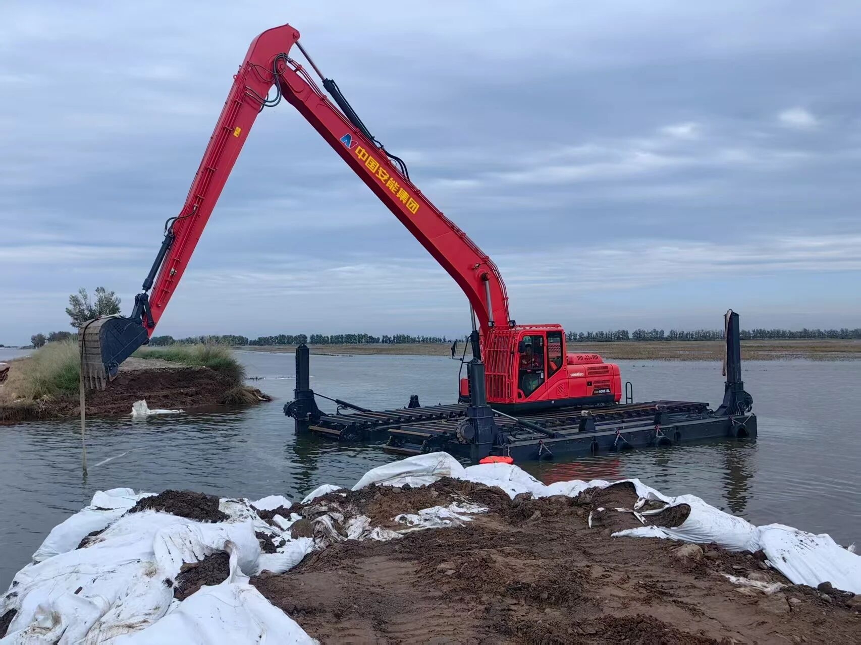 �⽻�������������·����й����������ھ��