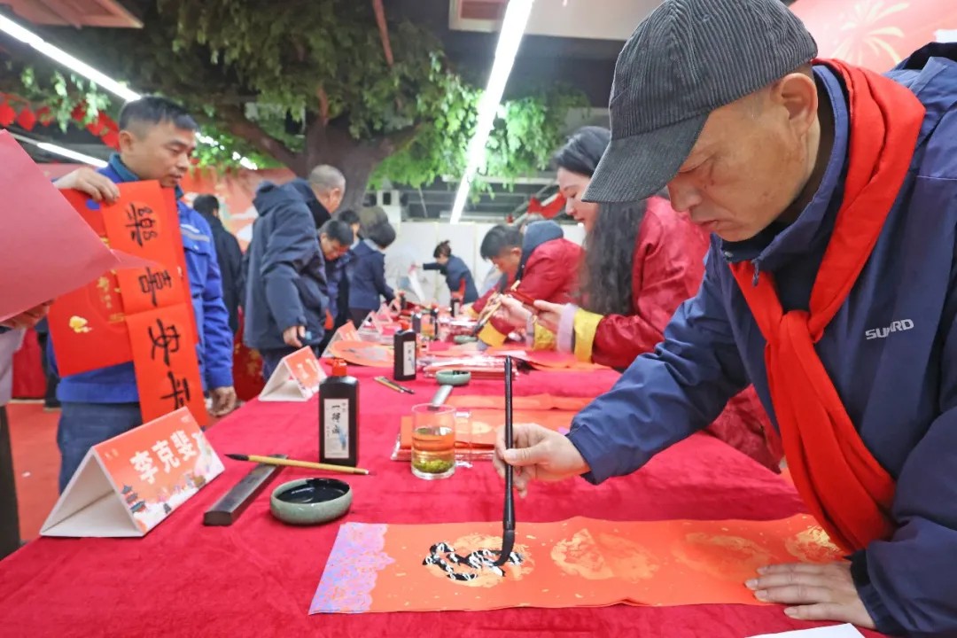 ����ӭ����ף��ů�ģ����ǹ��ɶԹ������ܡ��ڡ���ζ������ů��ӭ�´�